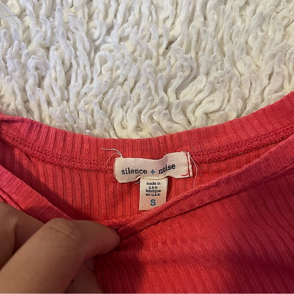 Urban Outfitter Silence + Noise Cropped Shirt - Picture 2 of 2